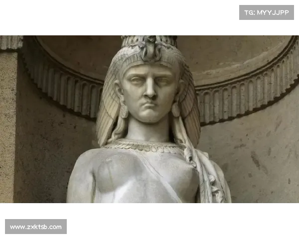 埃及艳后克利奥帕特拉的传奇人生与历史深远影响解析